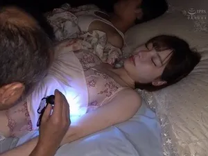 Chào mừng eimi fukada trở lại sau 1 năm