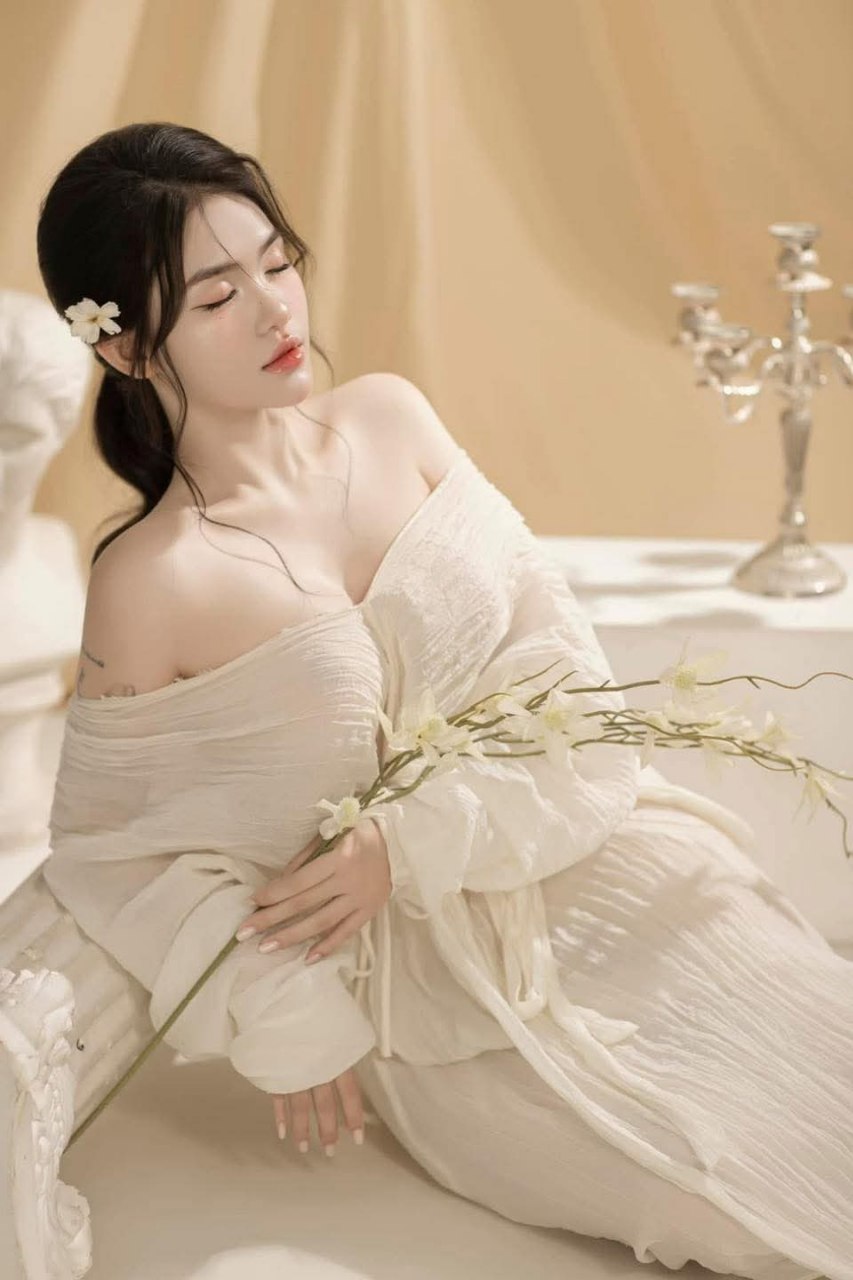 Tuyển tập Tanhua - Tối nay, đụ con nhỏ nổi tiếng trên mạng Douyin, ngực bự và hình tượng ác quỷ